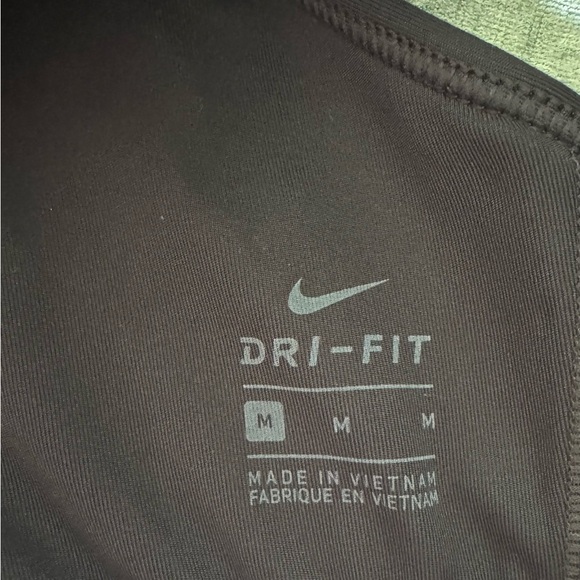 Nike Dri Fit Black Sports Bra Size Medium - Picture 3 of 3